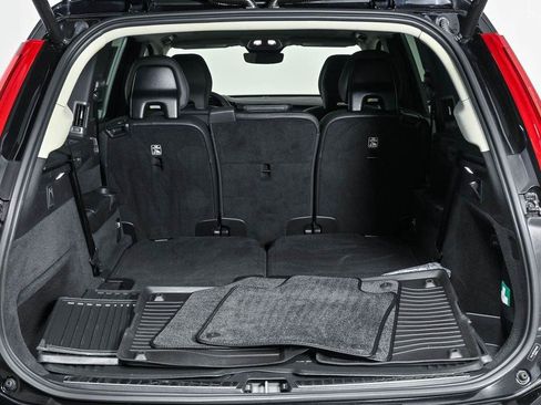 Certified 2024 Volvo XC90 B5 Plus w/ Protection Package Premier AWD/4WD image 33