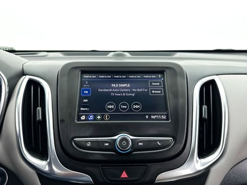 Used 2021 Chevrolet Equinox LS w/ LS Convenience Package FWD image 19
