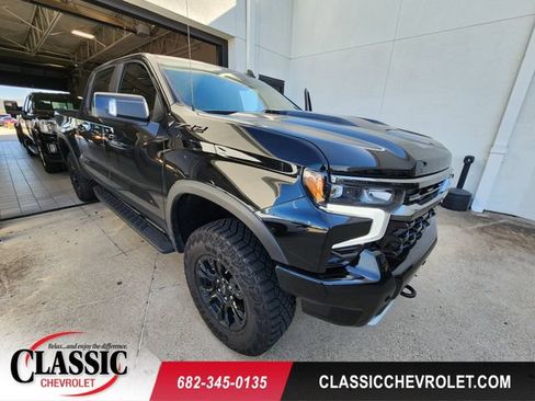 Used 2025 Chevrolet Silverado 1500 ZR2 w/ Dark Appearance Package AWD/4WD image 1