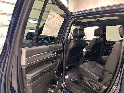 New 2026 Jeep Grand Wagoneer Limited AWD/4WD image 30