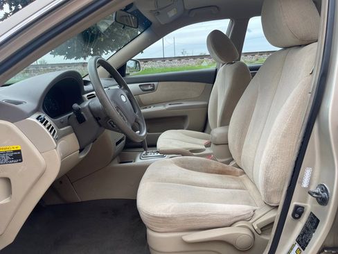 Used 2007 Kia Optima LX image 9