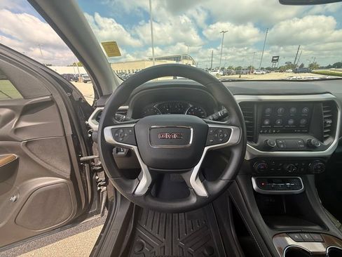 Used 2023 GMC Acadia SLE w/ Driver Convenience Package FWD image 19
