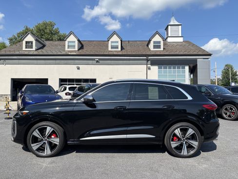 Used 2026 Audi SQ5 Premium Plus AWD/4WD image 2