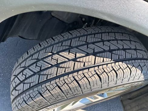 Used 2025 Honda Pilot EX-L image 29