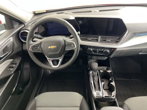 New 2026 Chevrolet Trax LT image 5