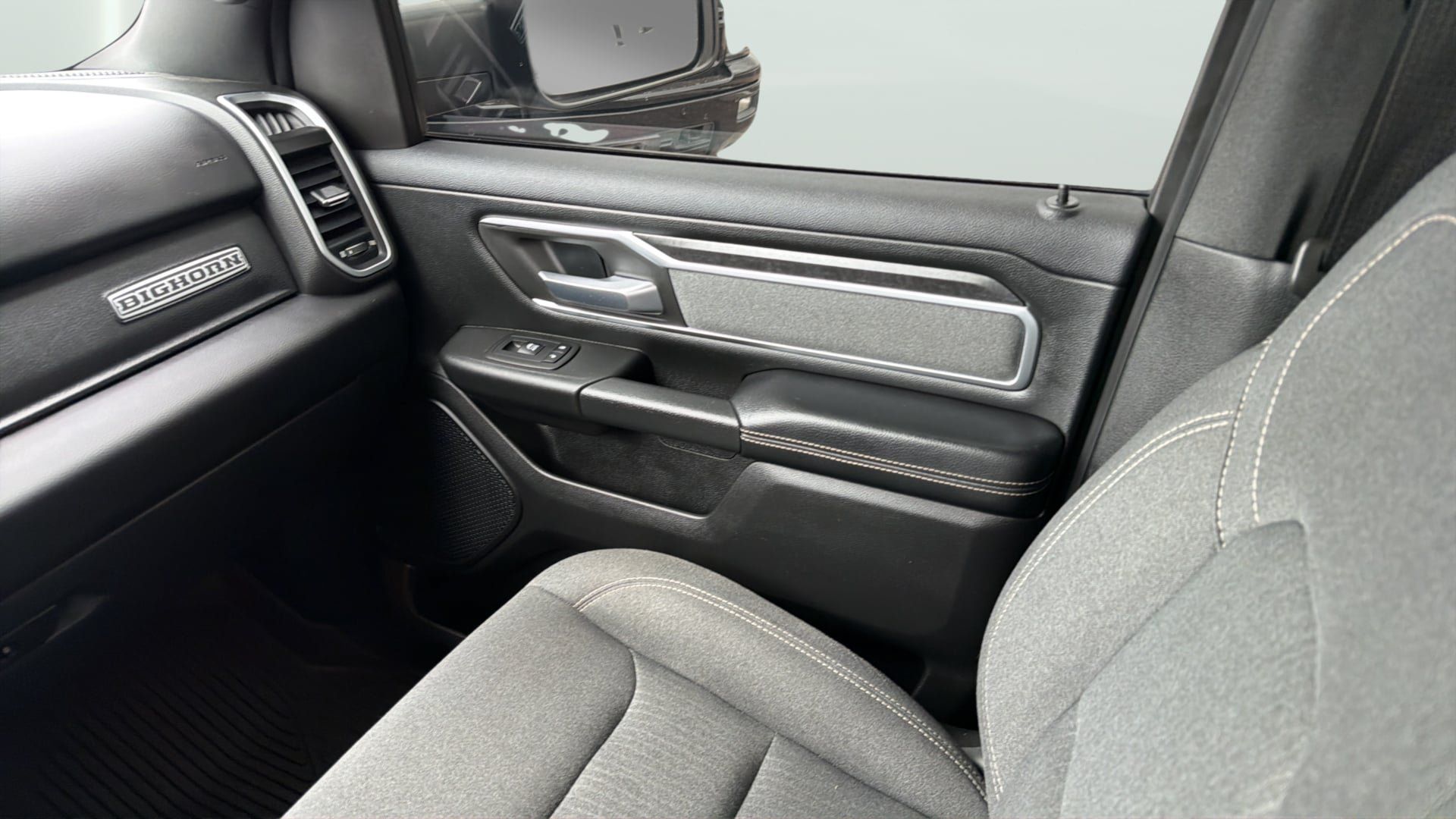 Used 2019 RAM 1500 Big Horn AWD/4WD image 17