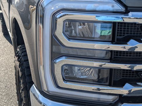 New 2026 Ford F250 Lariat w/ Tremor Off-Road Package image 5