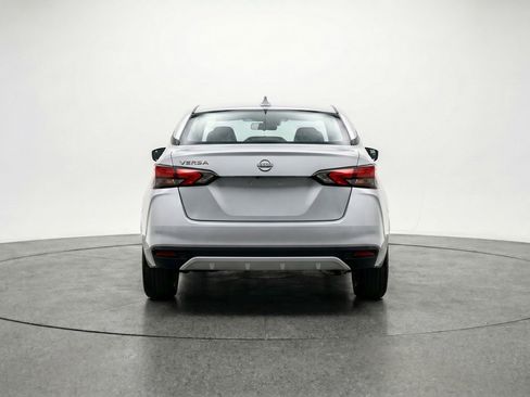 Used 2025 Nissan Versa SV FWD image 7