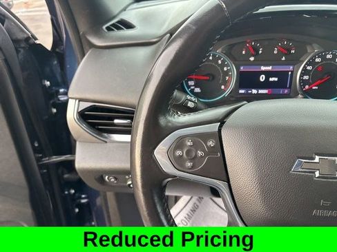 Used 2022 Chevrolet Traverse LT w/ Midnight/Sport Edition image 16