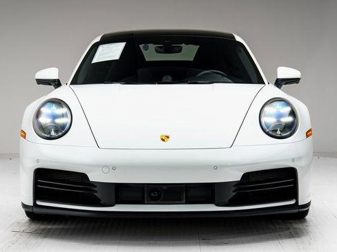 Certified 2025 Porsche 911 Carrera image 33