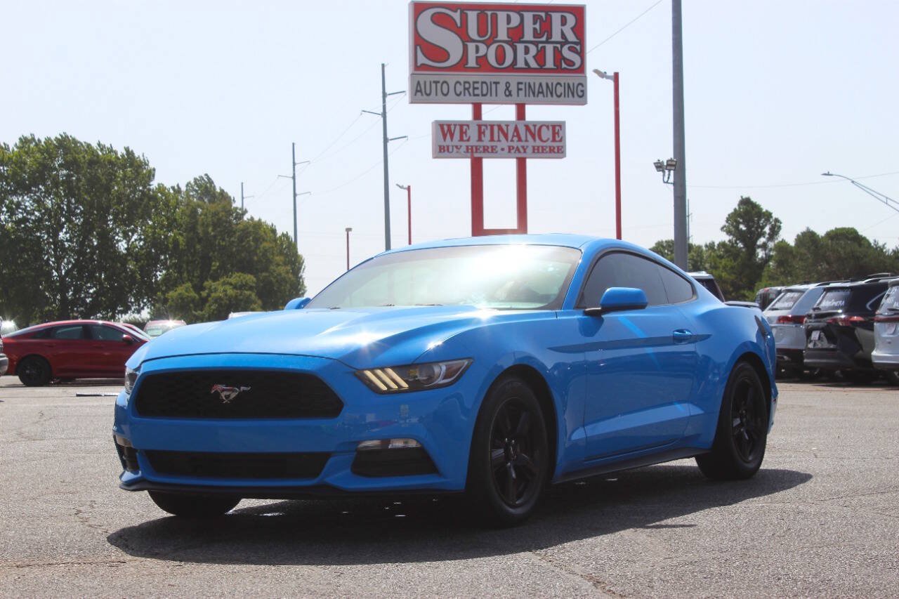 Used 2017 Ford Mustang Coupe RWD image 7