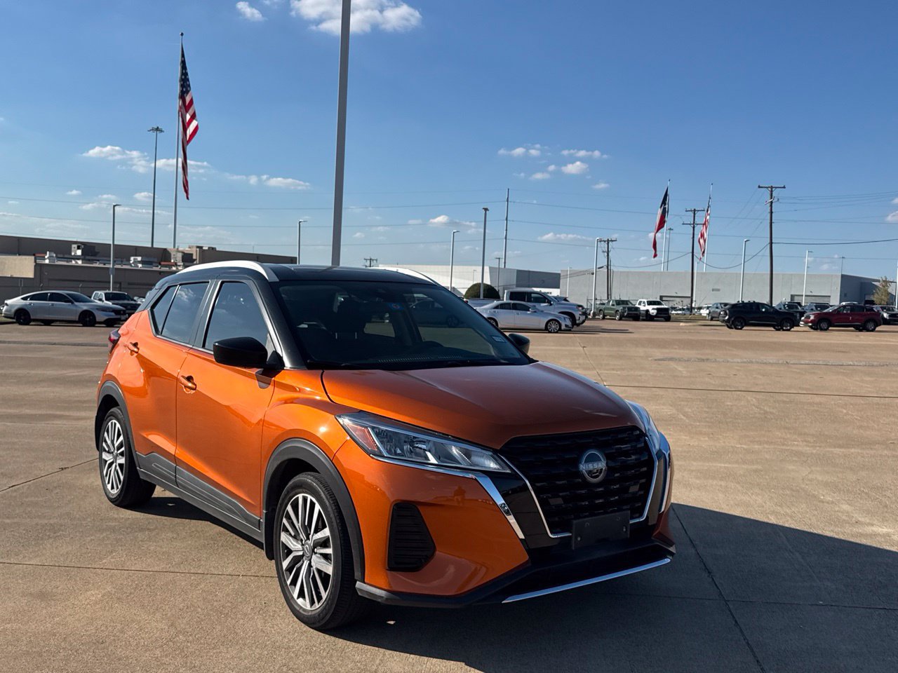 Used 2024 Nissan Kicks SV FWD image 1