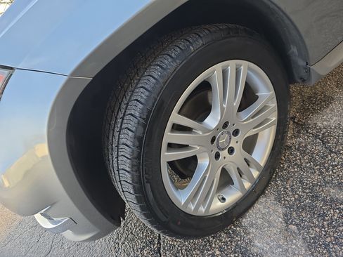 Used 2013 Mercedes-Benz GLK 350 2WD image 31