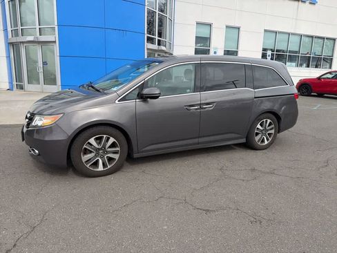 Used 2014 Honda Odyssey Touring image 4