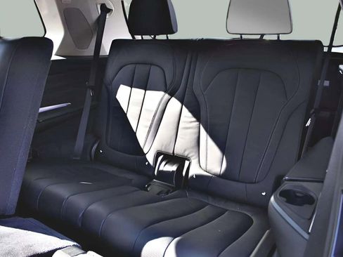 Used 2019 BMW X7 xDrive40i w/ Premium Package AWD/4WD image 33