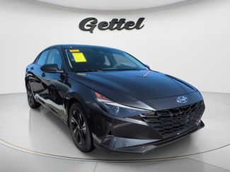 Used 2022 Hyundai Elantra SEL FWD video 2
