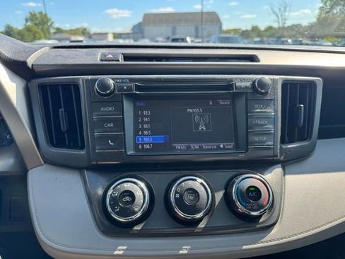 Used 2014 Toyota RAV4 LE image 15