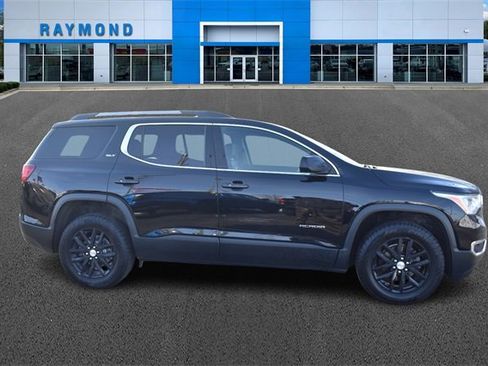 Certified 2019 GMC Acadia SLT image 2