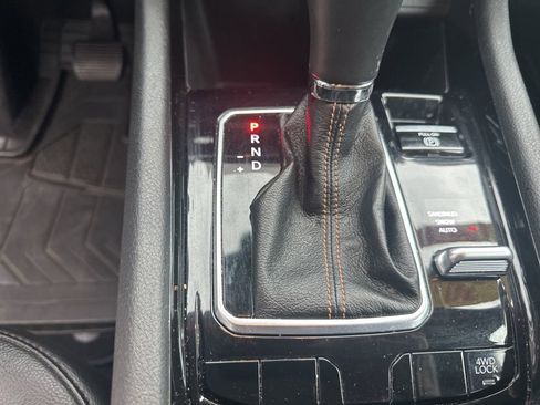 Used 2022 Jeep Compass Limited image 11