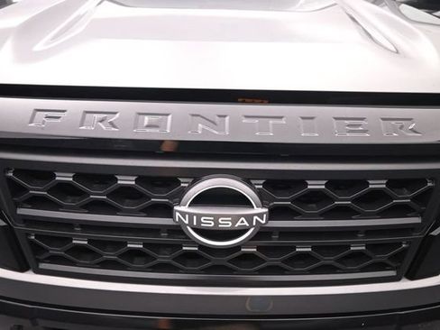 Used 2023 Nissan Frontier SV w/ Midnight Edition Package AWD/4WD image 45