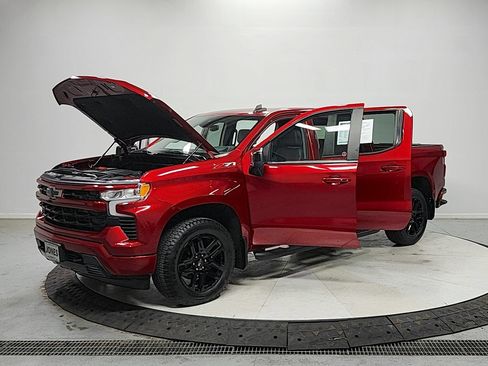 Used 2022 Chevrolet Silverado 1500 RST w/ Convenience Package II AWD/4WD image 11