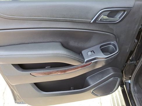 Used 2018 GMC Yukon XL SLE w/ Convenience Package image 10