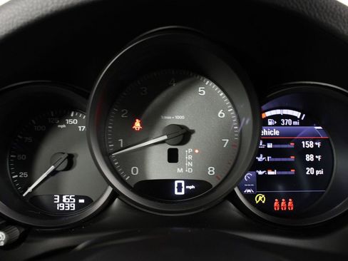 Certified 2025 Porsche Macan S image 16