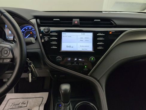 Used 2018 Toyota Camry SE image 18