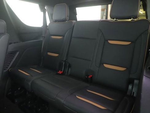 Used 2024 GMC Yukon AT4 w/ Technology Package image 31
