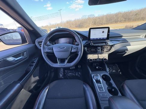 Used 2024 Ford Escape ST-Line image 25