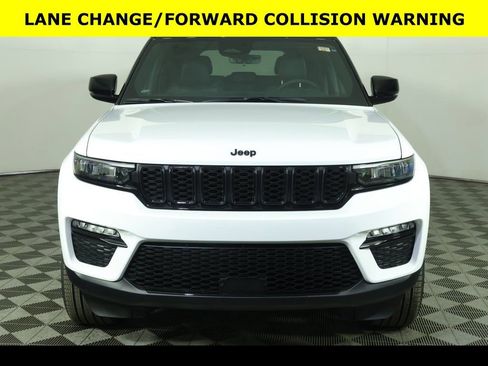 New 2025 Jeep Grand Cherokee Limited image 9