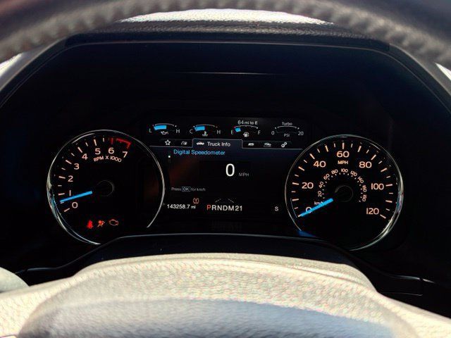 Used 2015 Ford F150 Platinum w/ Technology Package RWD image 19