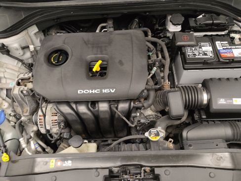 Used 2017 Hyundai Elantra Limited w/ Limited Tech Package 04 image 30