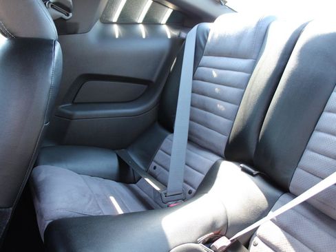 Used 2010 Ford Mustang GT RWD image 58