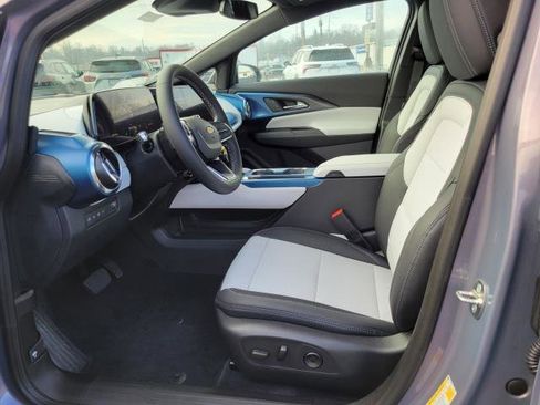 New 2026 Chevrolet Equinox EV LT image 8
