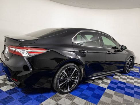 Used 2018 Toyota Camry XSE FWD image 5
