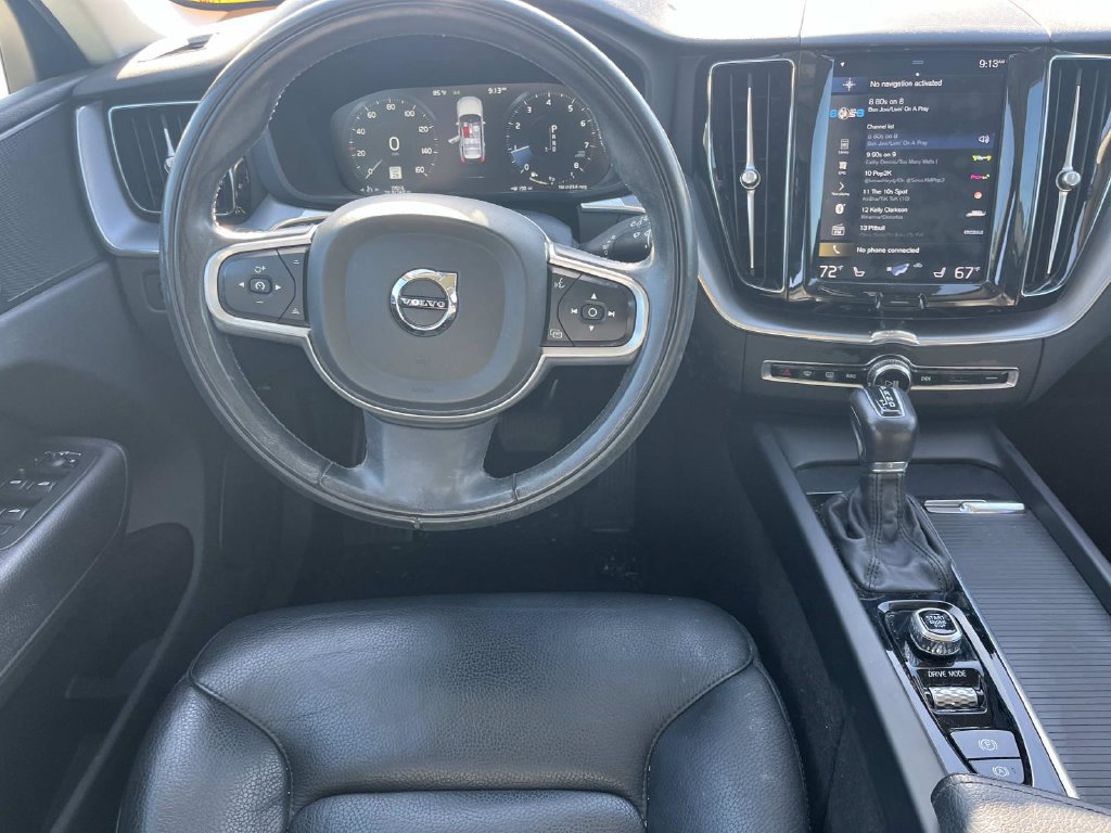 Used 2020 Volvo XC60 T5 Momentum FWD image 12