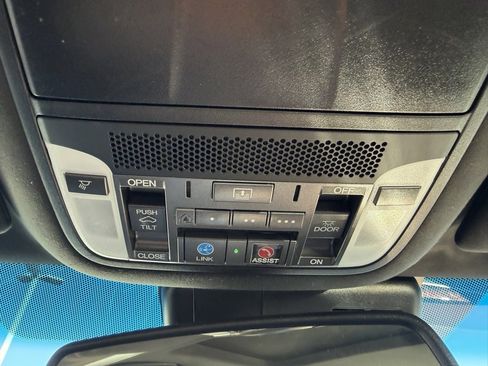 Used 2019 Acura RLX Sport Hybrid w/ Advance Pkg image 19