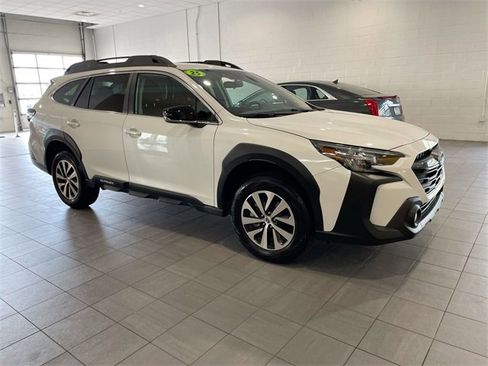 Certified 2025 Subaru Outback Premium image 6