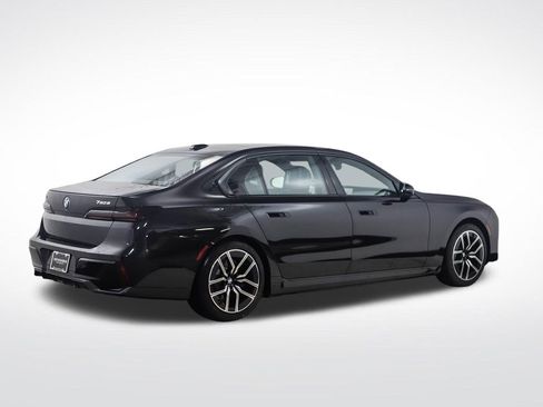 Used 2026 BMW 750e xDrive w/ Executive Package AWD/4WD image 5