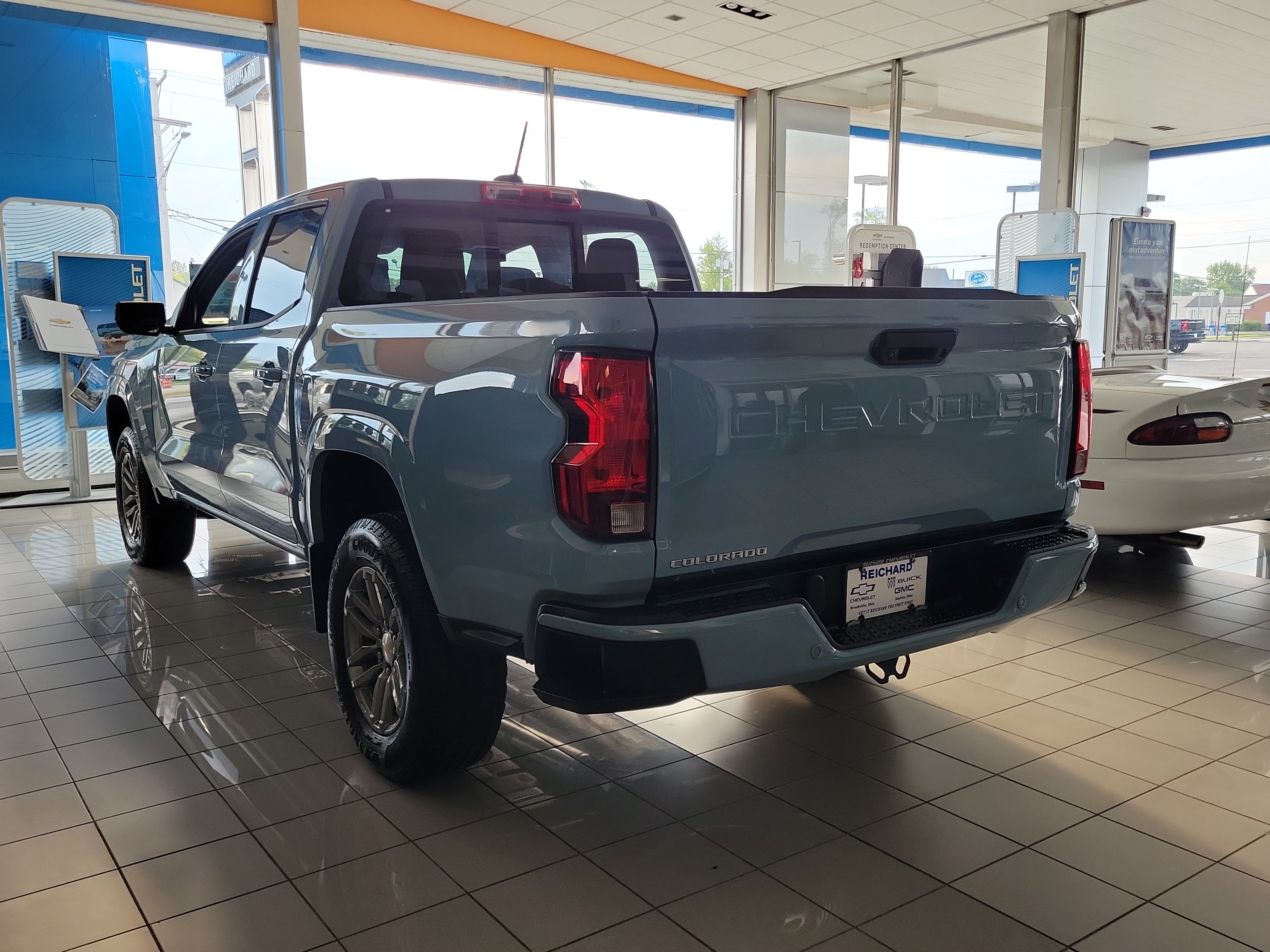 Used 2026 Chevrolet Colorado LT RWD image 3
