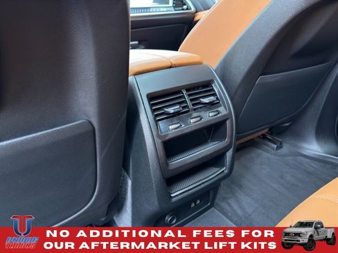 Used 2024 BMW X5 sDrive40i w/ M Sport Package RWD image 23