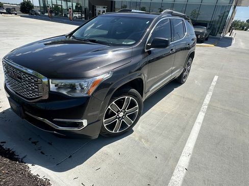 Used 2019 GMC Acadia Denali w/ Technology Package AWD/4WD image 1