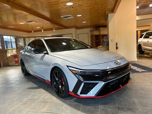 Used 2026 Hyundai Elantra N FWD image 2