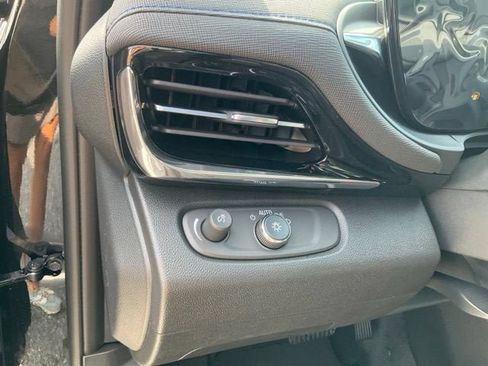 New 2026 Buick Envista Sport Touring w/ Convenience I Package FWD image 7
