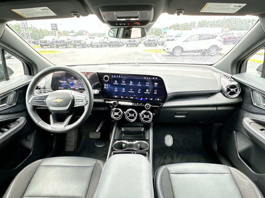 Used 2024 Chevrolet Blazer EV LT AWD/4WD image 3