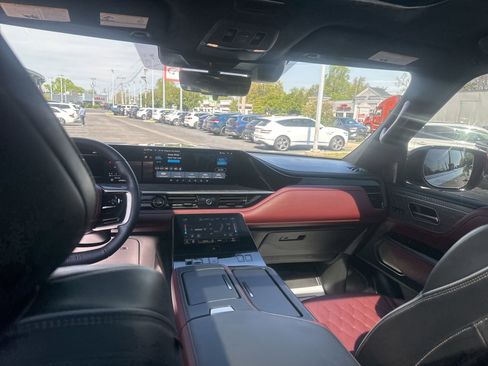 Used 2025 INFINITI QX80 Autograph w/ Autograph Exterior Package image 31