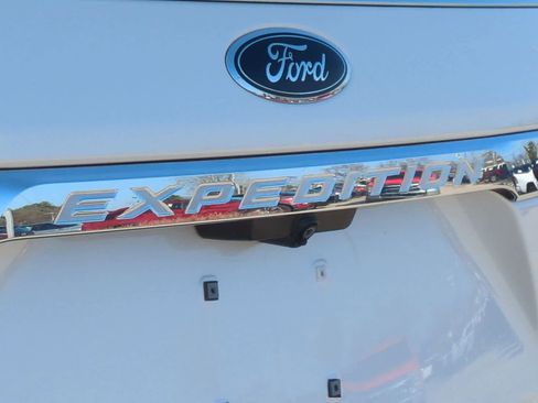 Used 2019 Ford Expedition Limited image 13