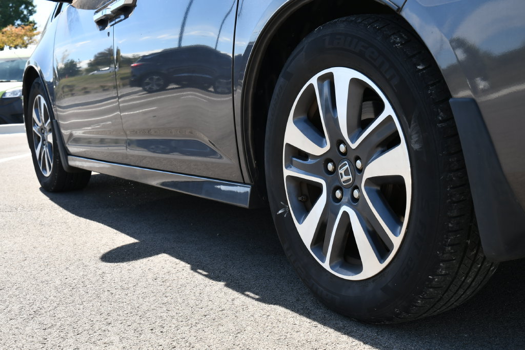 Used 2016 Honda Odyssey Touring Elite image 13