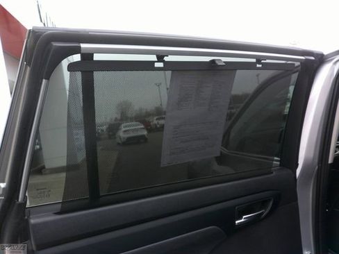 Used 2023 Toyota Highlander XLE image 27